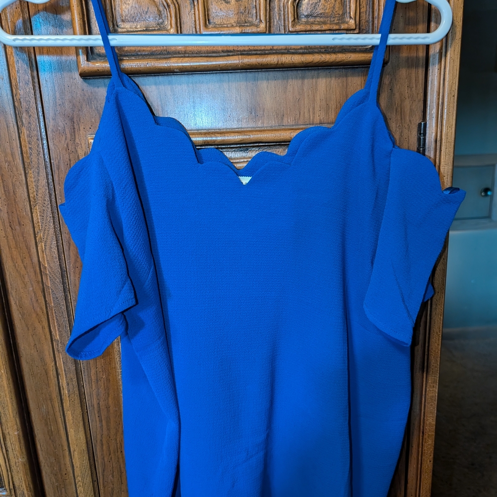 Blue Scalloped Sleeveless Top